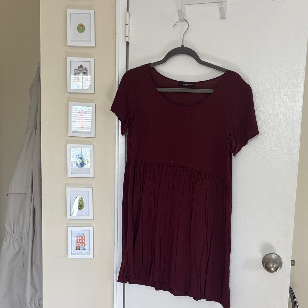 Brandy Melville Short Sleeve Pleated cover-up - Burgundy
